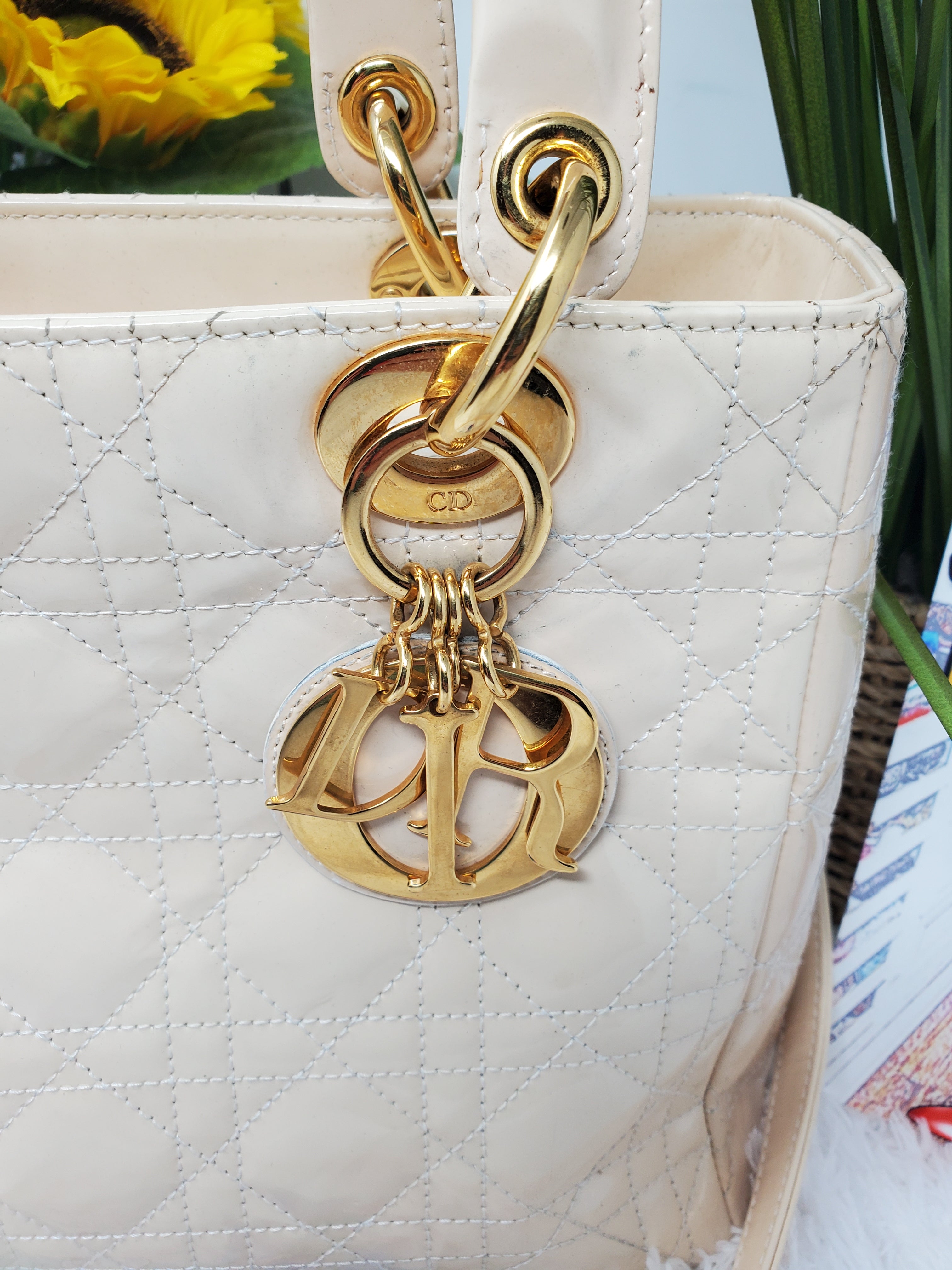 LADY DIOR MEDIUM CANNAGE IVORY PATENT HANDBAG