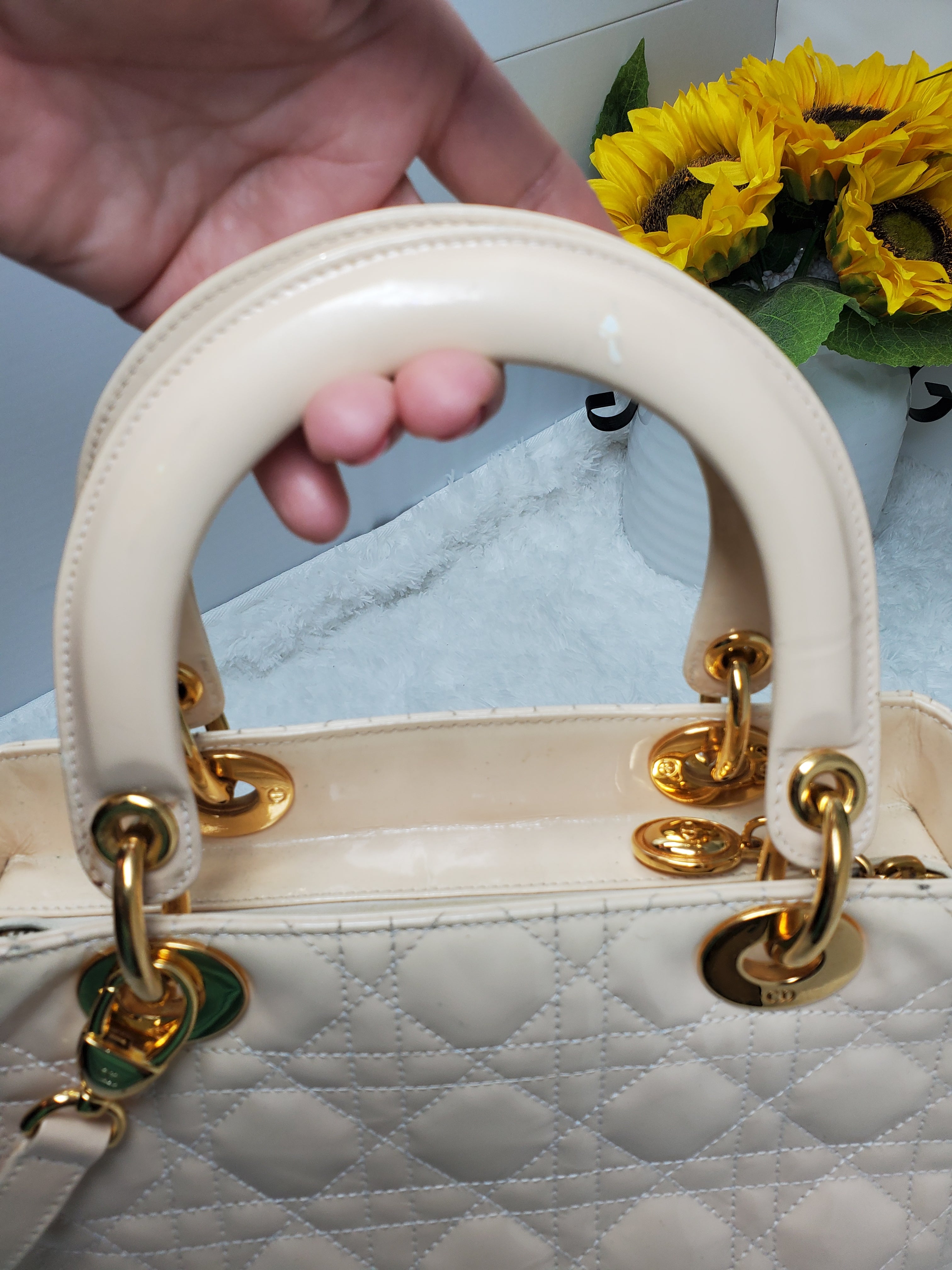 LADY DIOR MEDIUM CANNAGE IVORY PATENT HANDBAG