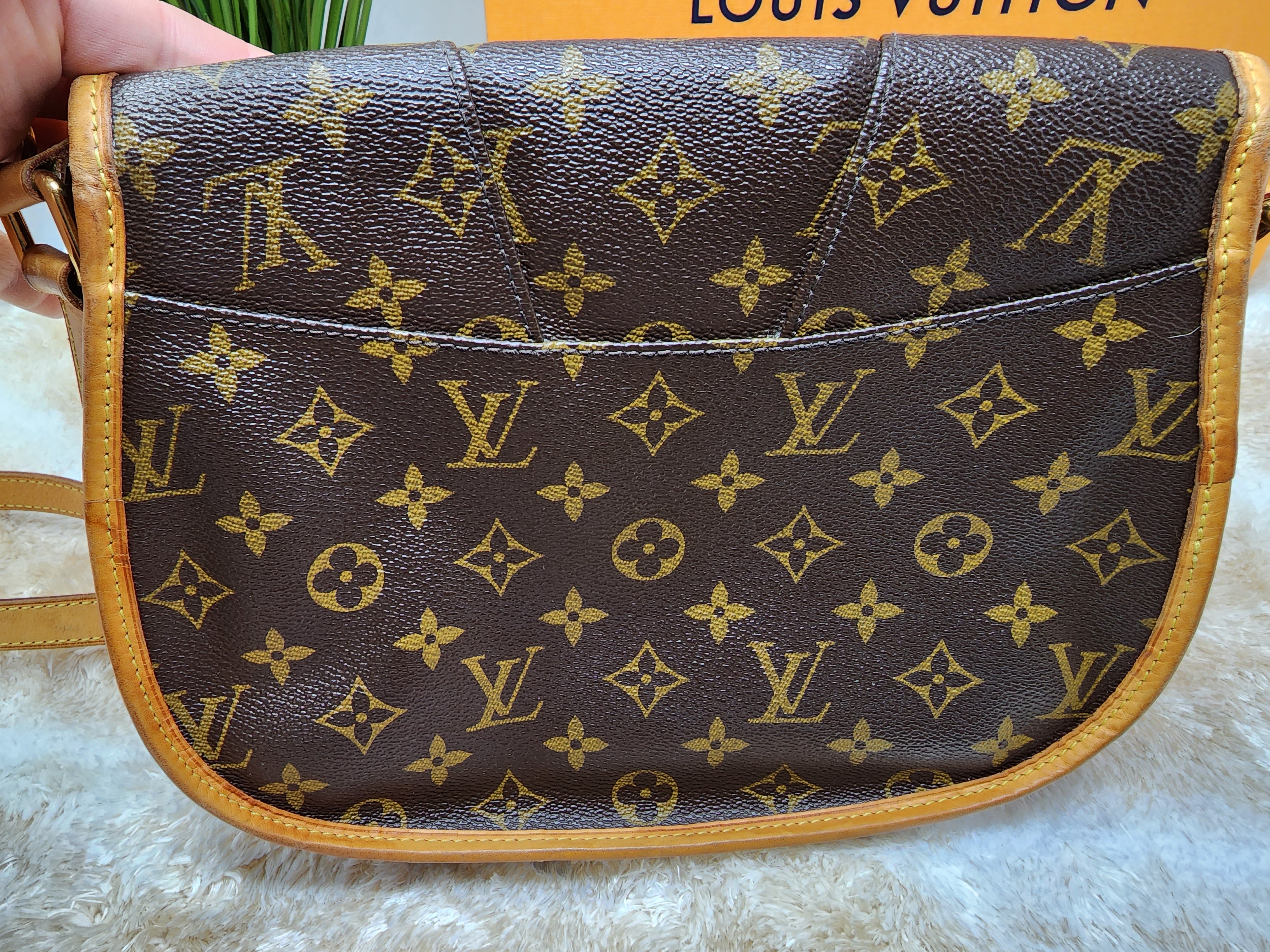 LOUIS VUITTON MENILMONTANT PM