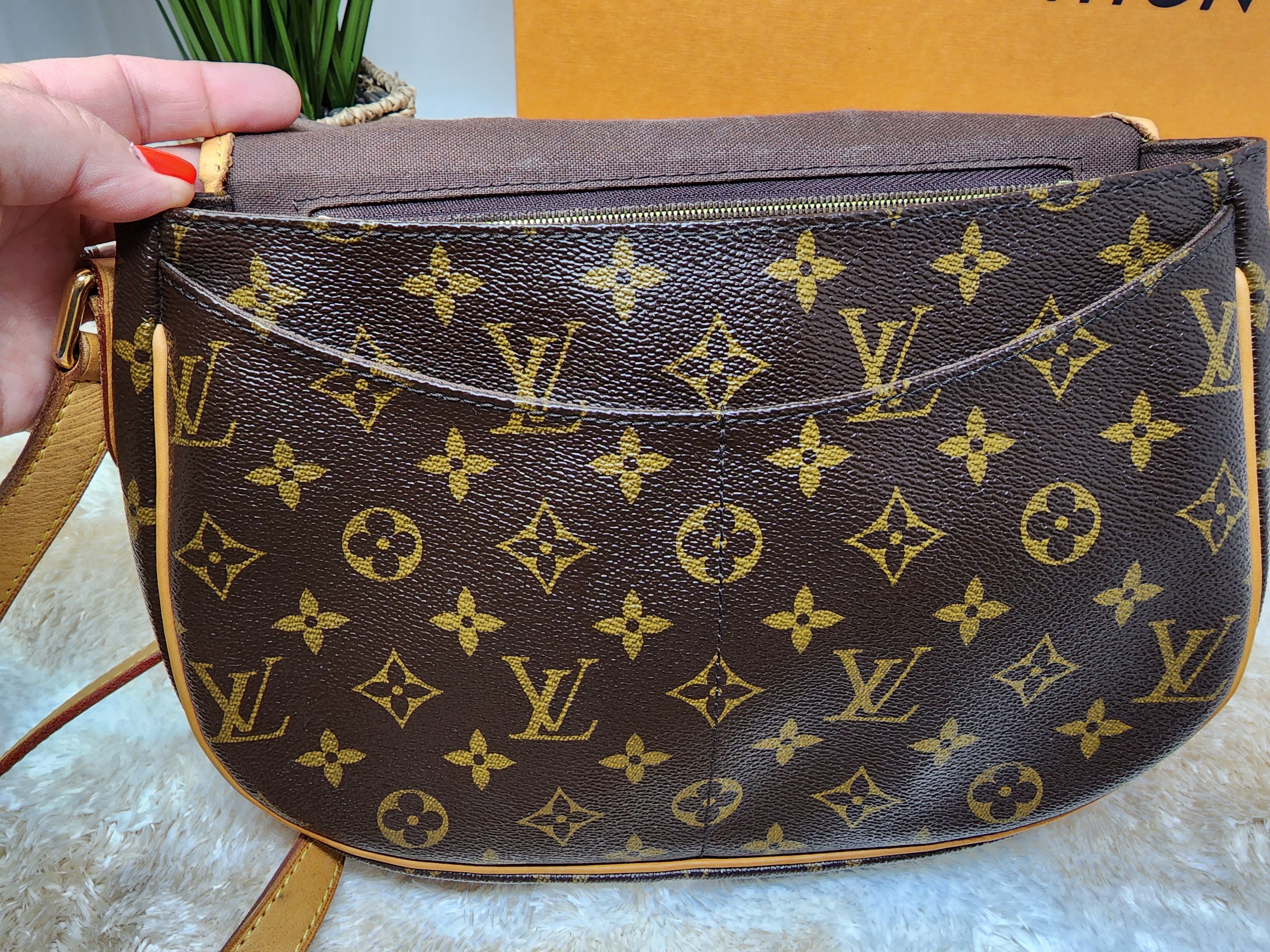 LOUIS VUITTON MENILMONTANT PM