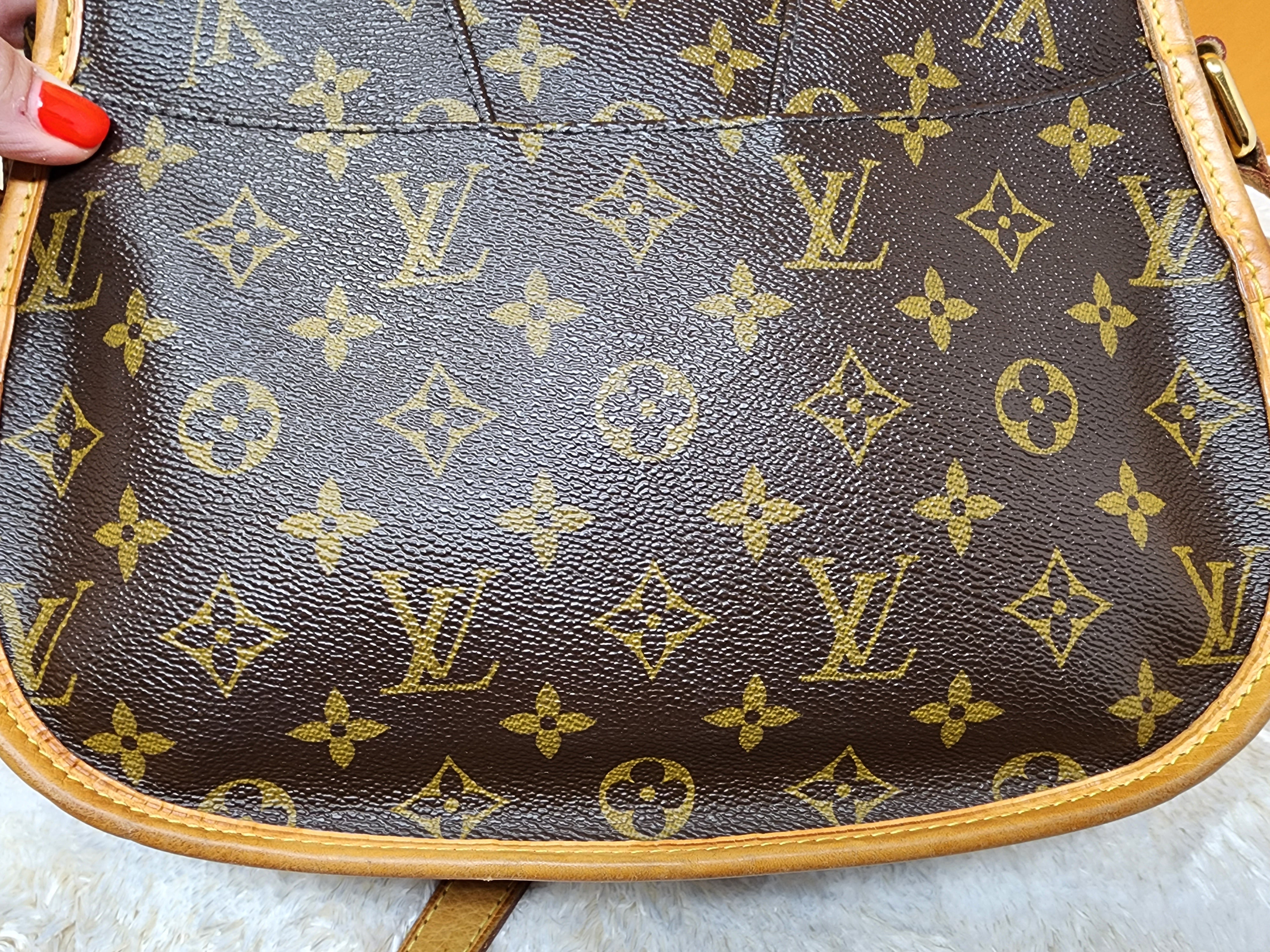 LOUIS VUITTON MENILMONTANT PM