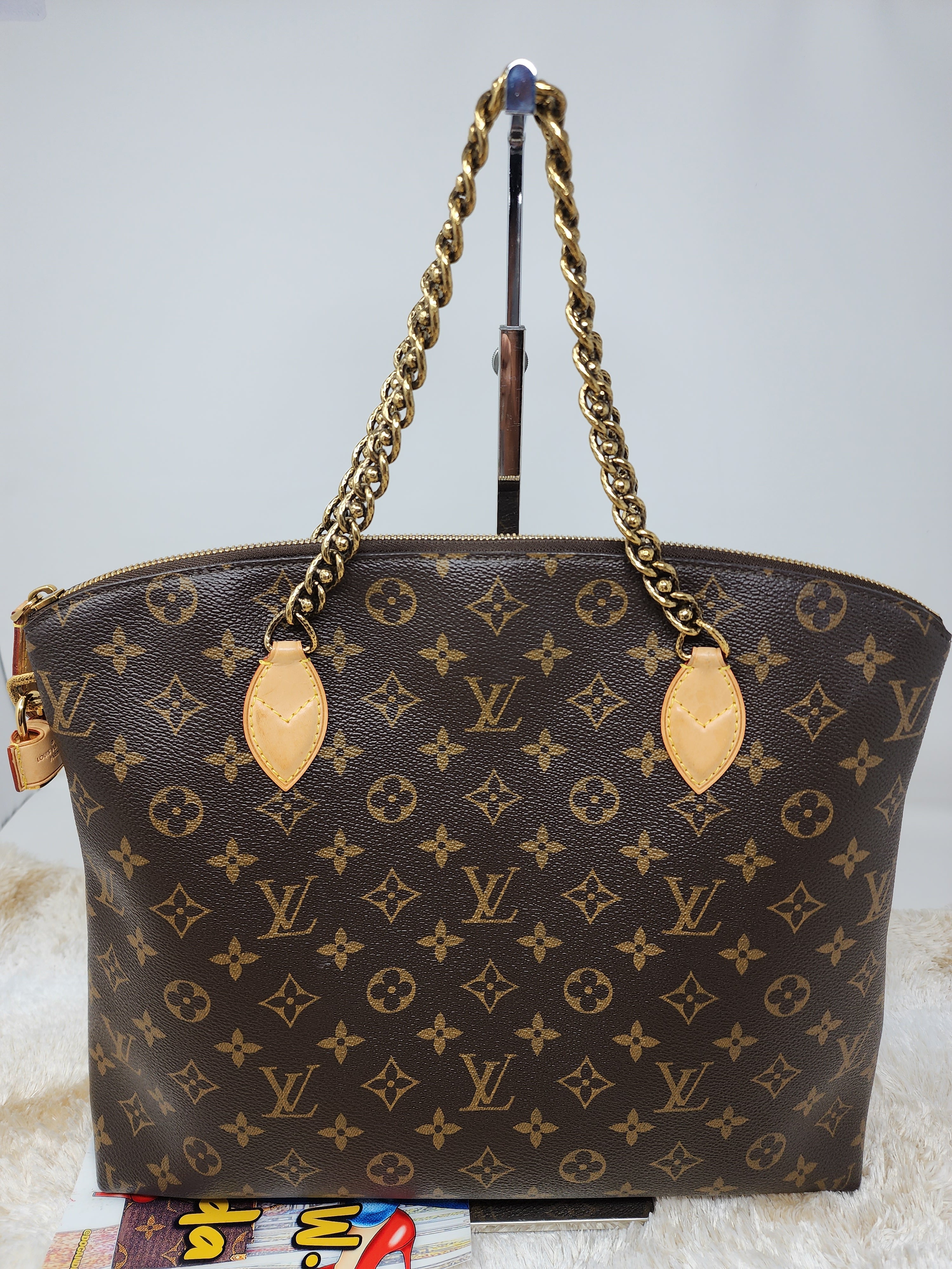 LOUIS VUITTON LOCKIT CHAIN HANDBAG