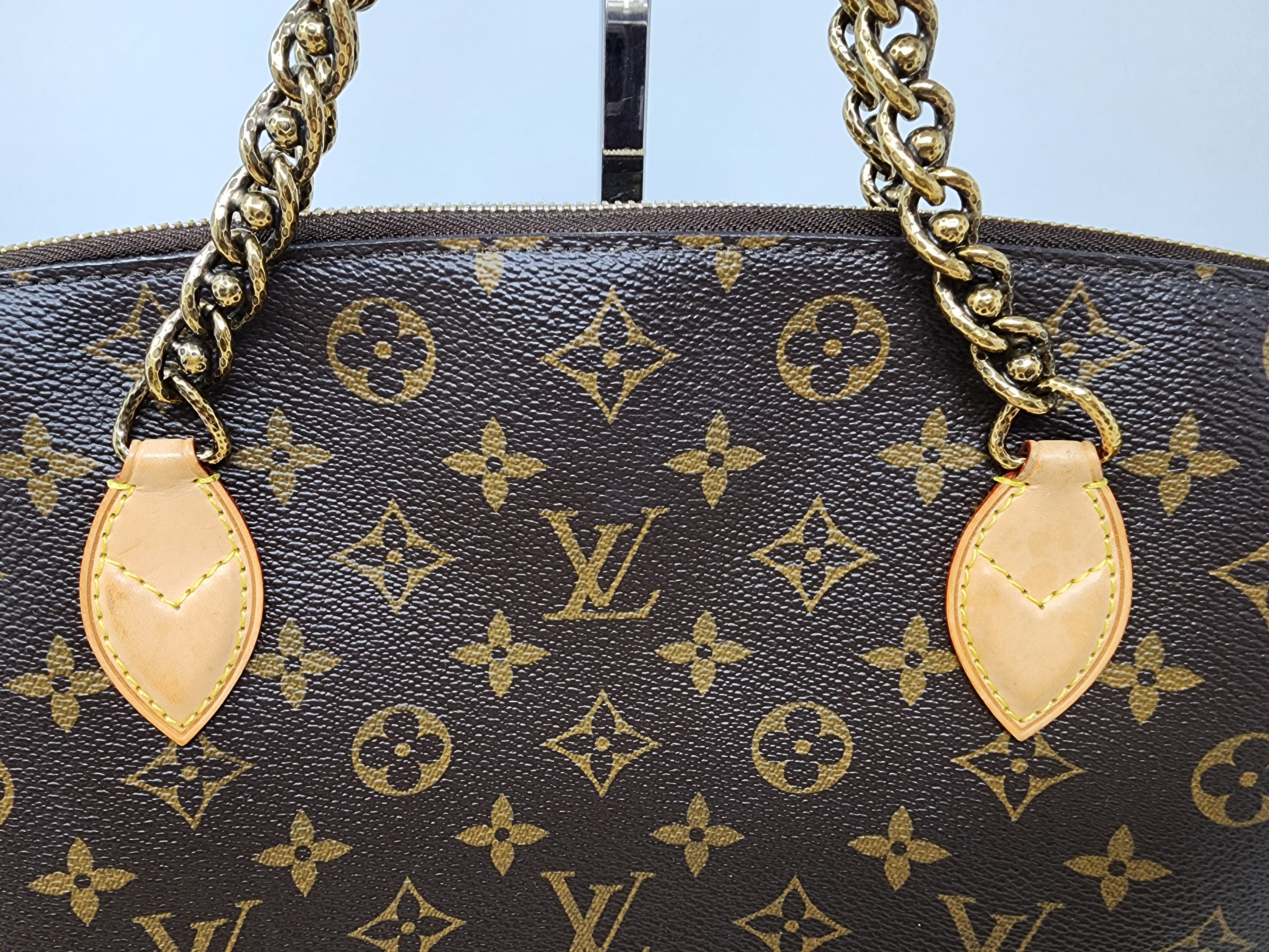 LOUIS VUITTON LOCKIT CHAIN HANDBAG