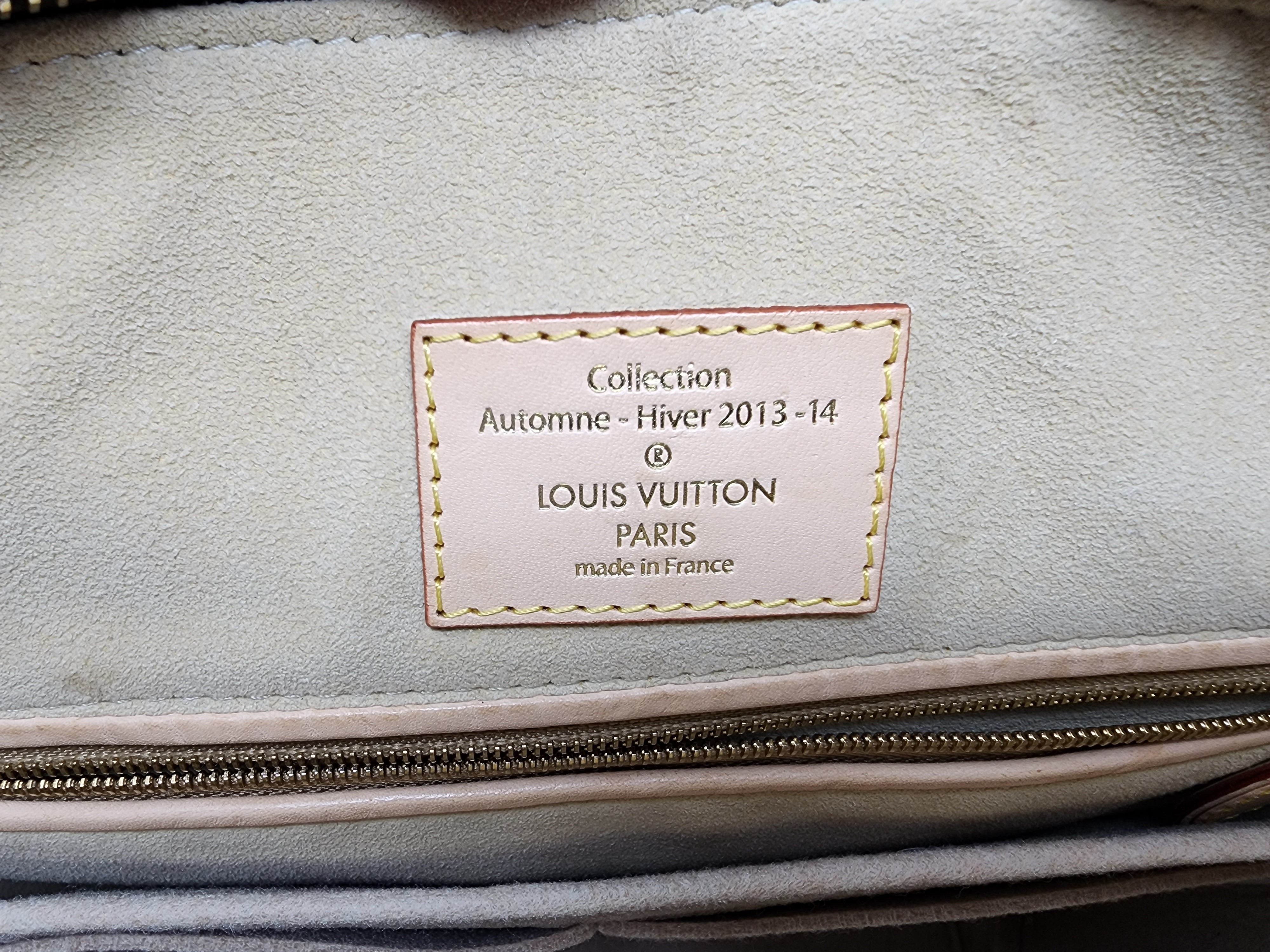 LOUIS VUITTON LOCKIT CHAIN HANDBAG